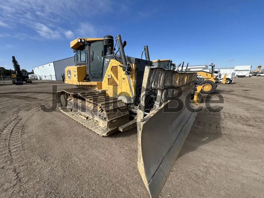 2021 John Deere 850L - Used, 5,903 Hours for Sale — photo 1 of 22