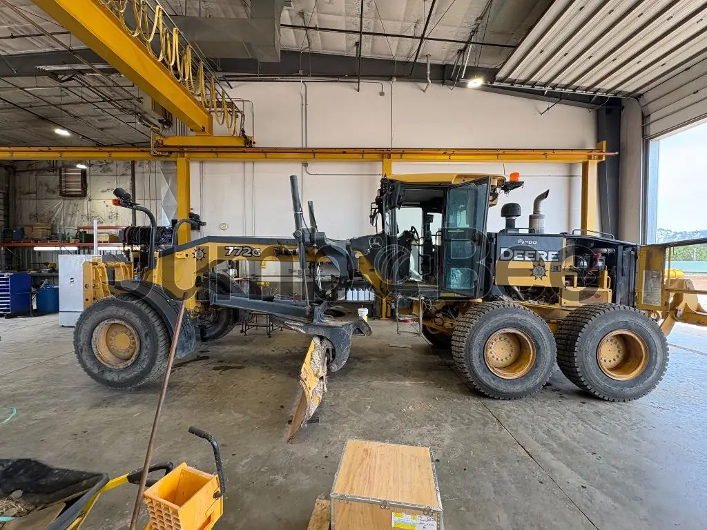 2011 John Deere 772G - Used, 8,781 Hours for Sale — photo 1 of 2