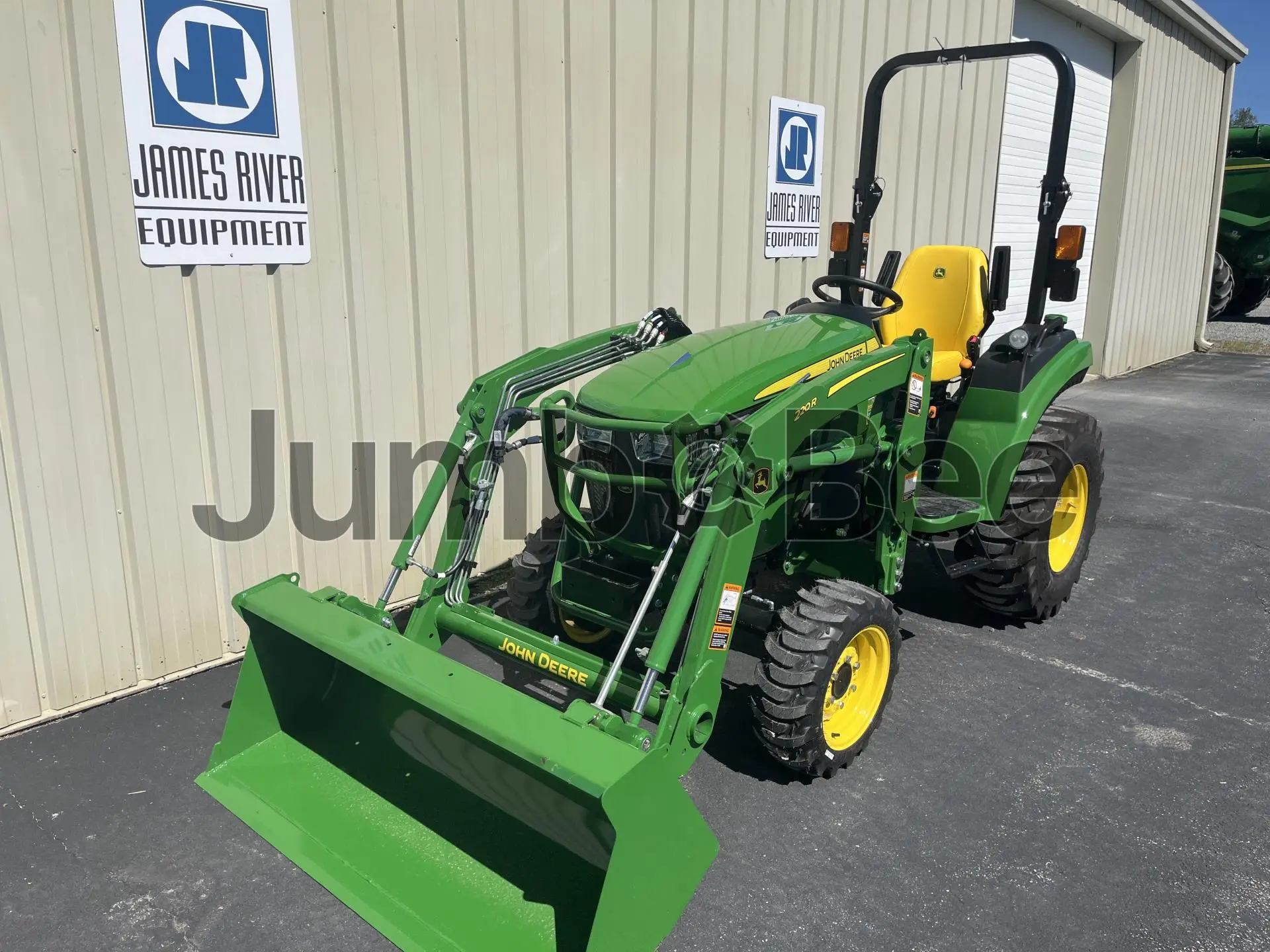 John Deere 2038R 2026 - Nuevo en Venta — foto 1 de 6