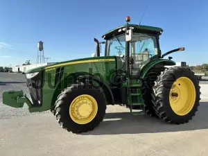 2013 John Deere 8285R Row Crop Tractors