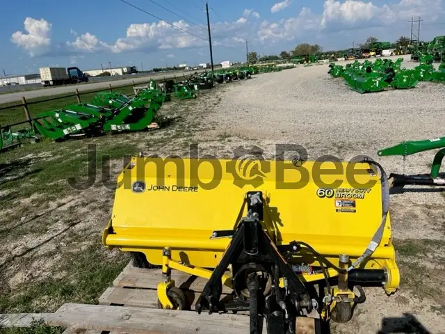 John Deere 60 HD Broom 2022 - Usado en Venta — foto 1 de 5