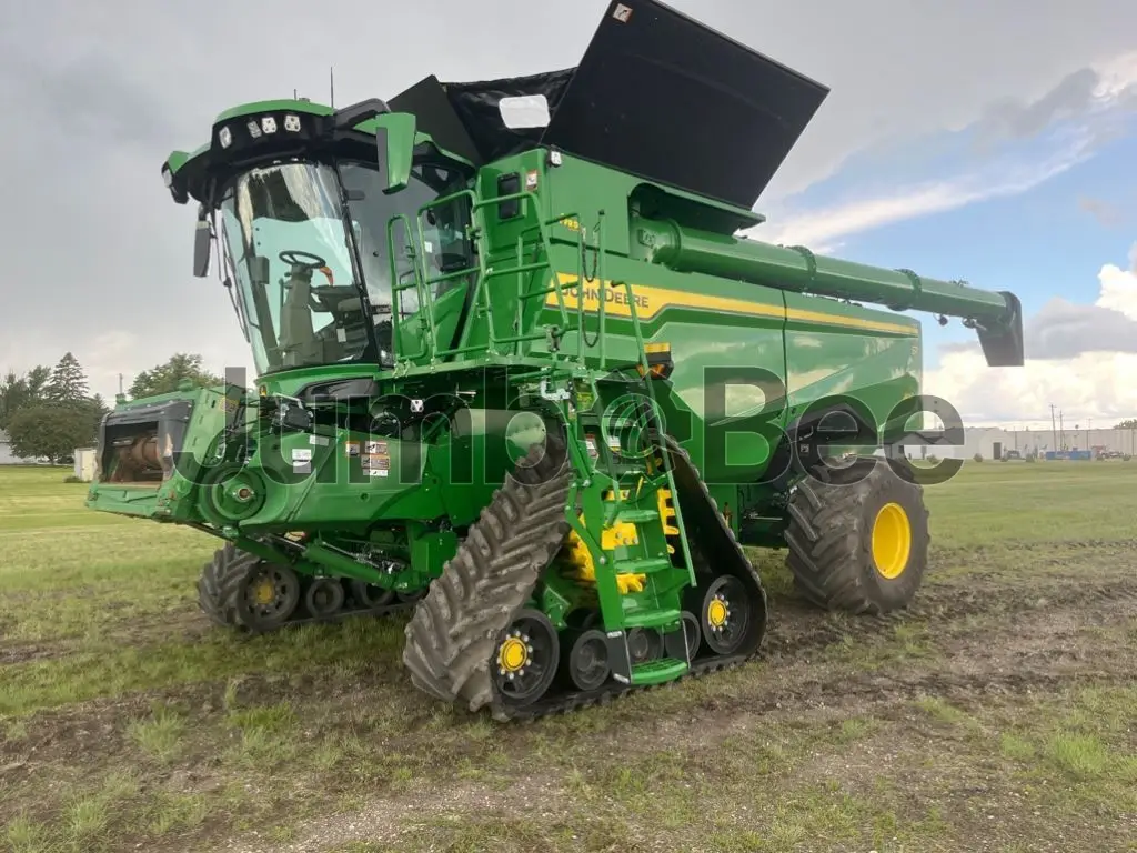 2025 John Deere S7 800 - Used, 358 Hours for Sale — photo 1 of 11