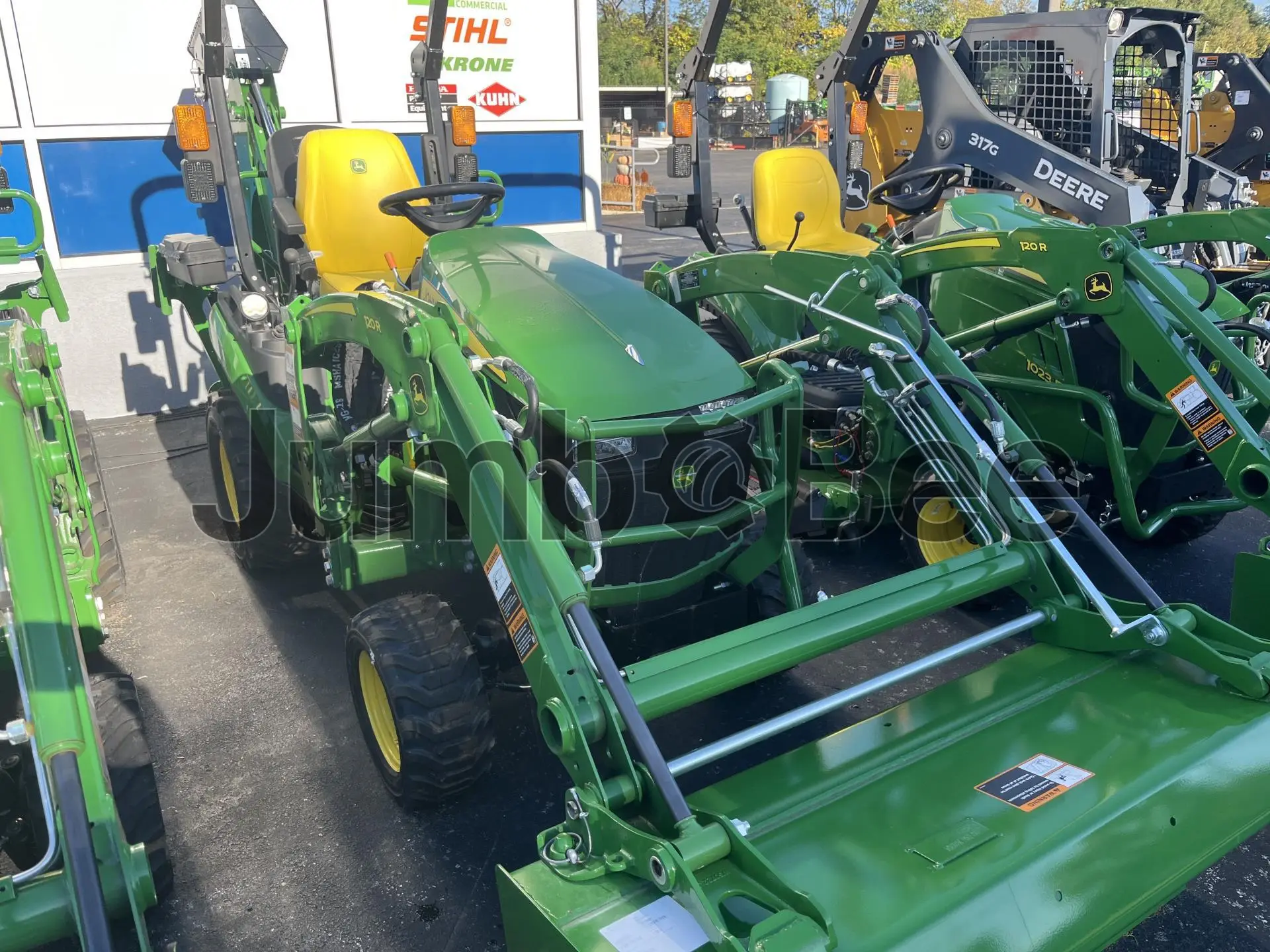 2024 John Deere 1025R-TLB - Used, for Sale — photo 1 of 4