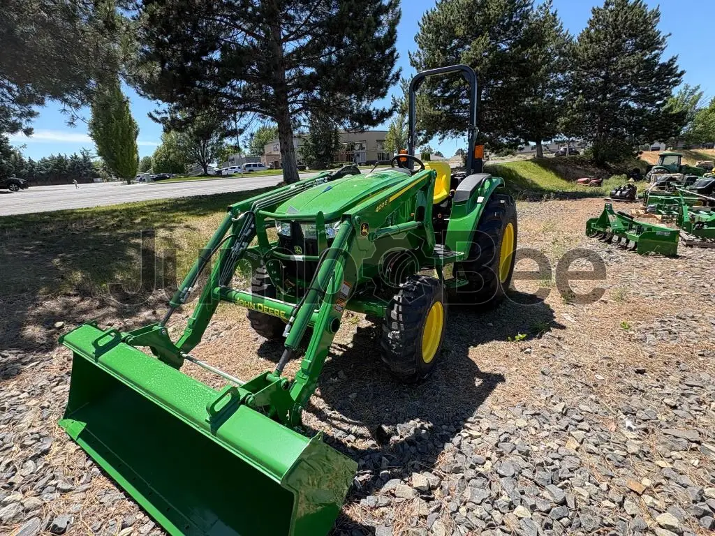 John Deere 4044M 2026 - Usado (11 Horas) en Venta — foto 1 de 8