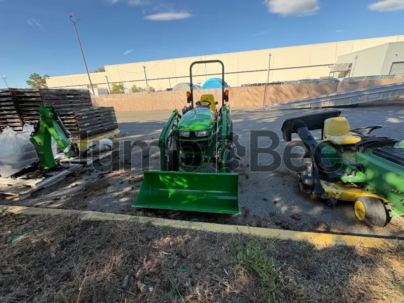 John Deere 2038R Tractores Utilitarios Compactos