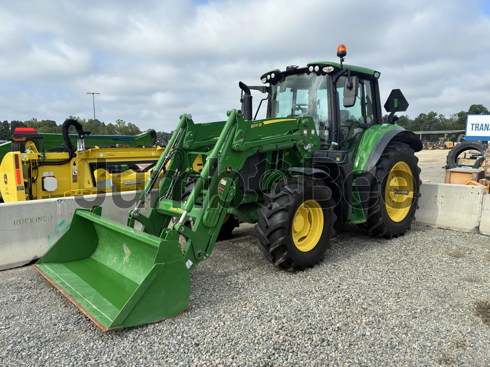 2024 John Deere 6M 125 - Used, 421 Hours for Sale — photo 1 of 3
