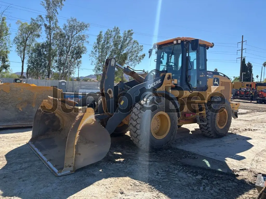 2019 John Deere 544L - Used, 4,968 Hours for Sale — photo 1 of 11