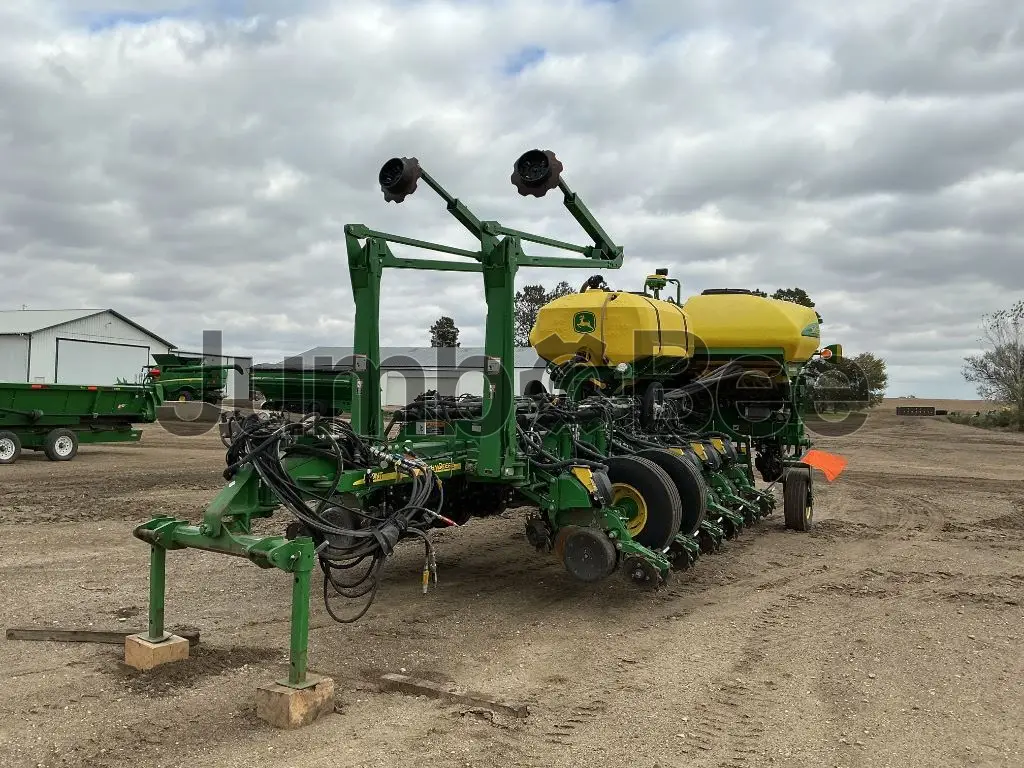 2008 John Deere 1770NT - Used, for Sale — photo 1 of 5