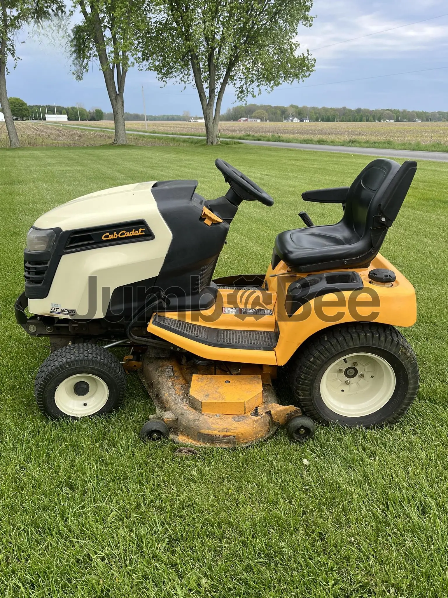 2003 Cub Cadet GT2000 - Used 558 Hours for Sale — photo 1 of 7