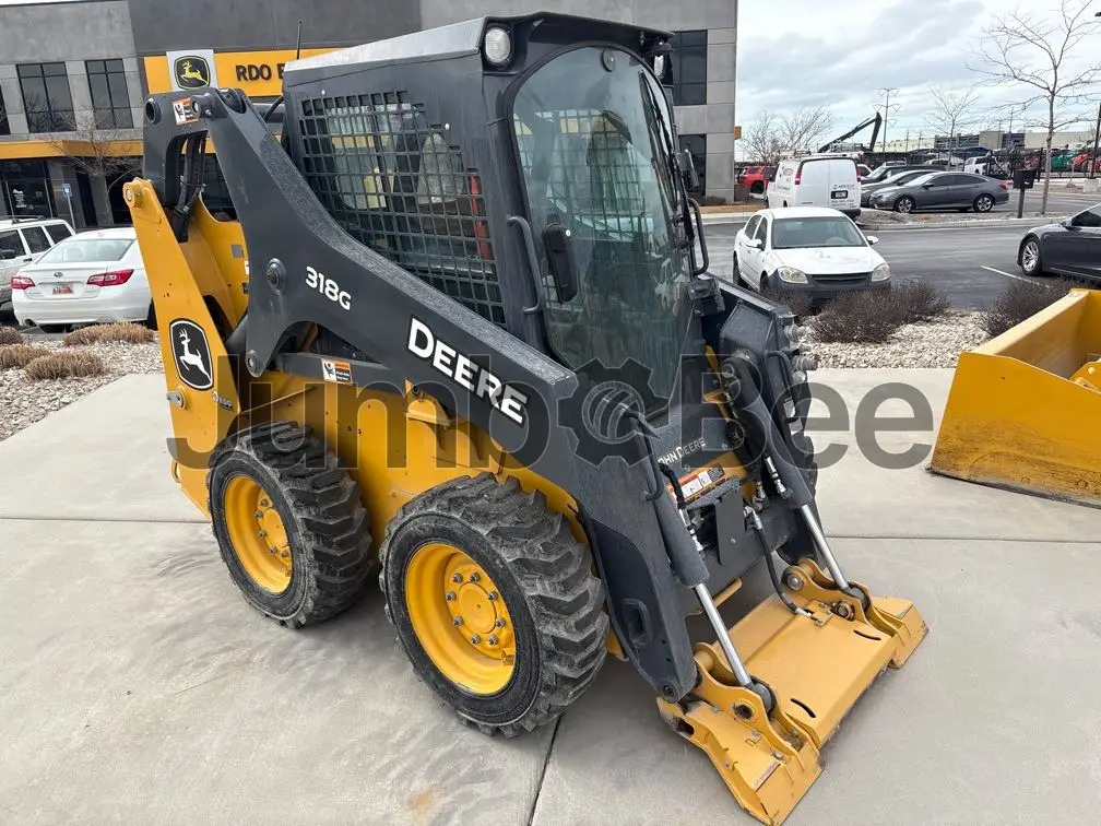 John Deere 318G 2024 - Usado (26 Horas) en Venta — foto 1 de 17