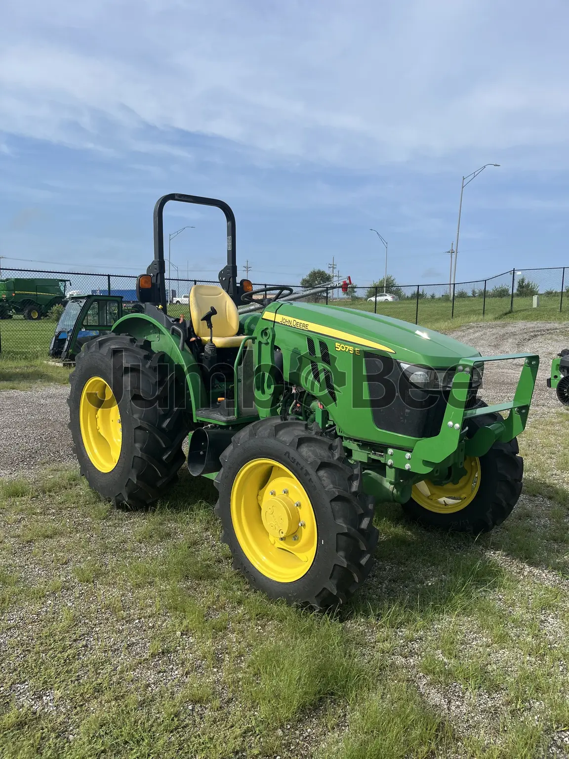 John Deere 5075E 2022 - Usado (2,080 Horas) en Venta — foto 1 de 13