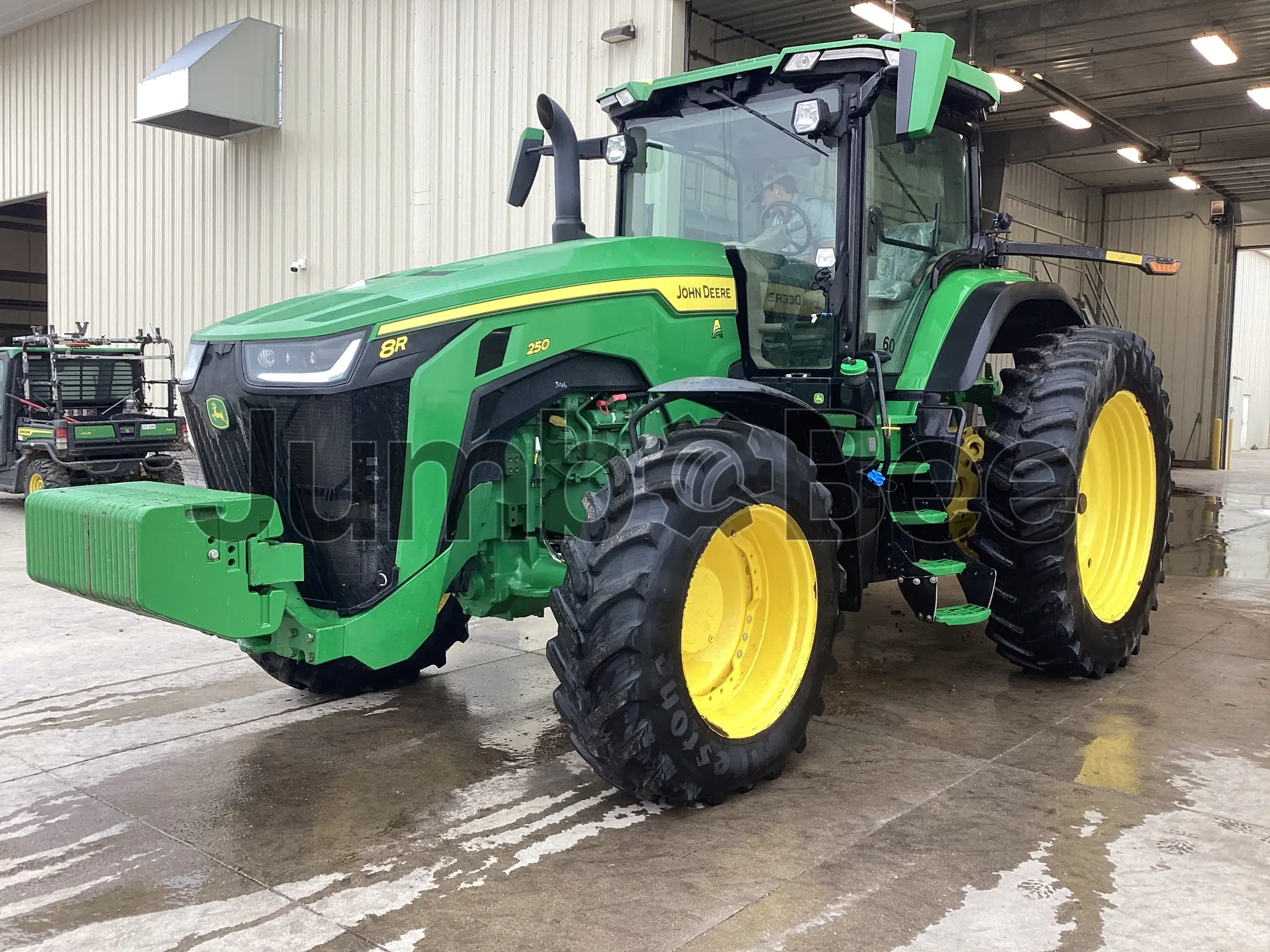 John Deere 8R 250 2025 - Usado (2,400 Horas) en Venta — foto 1 de 24