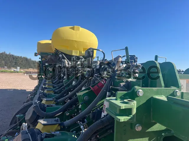 2026 John Deere 1775NT - Used, for Sale — photo 1 of 12