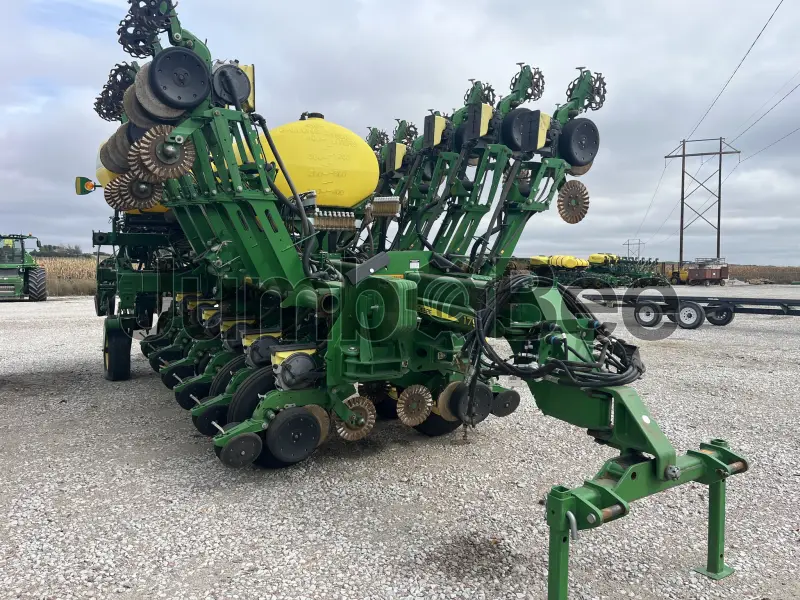 John Deere 1795 Row Crop Planters — Drawn