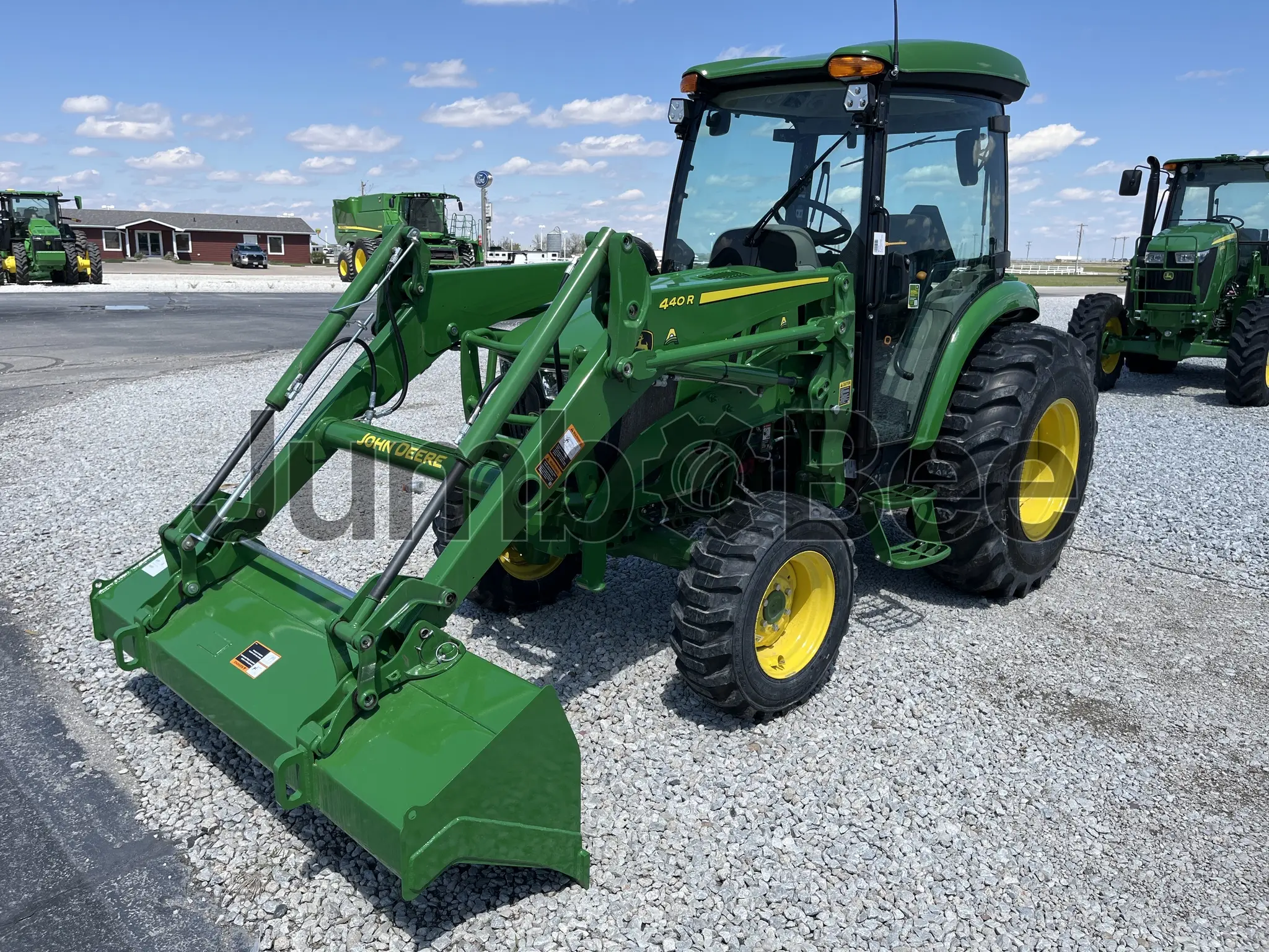 John Deere 4066R 2026 - Nuevo en Venta — foto 1 de 24