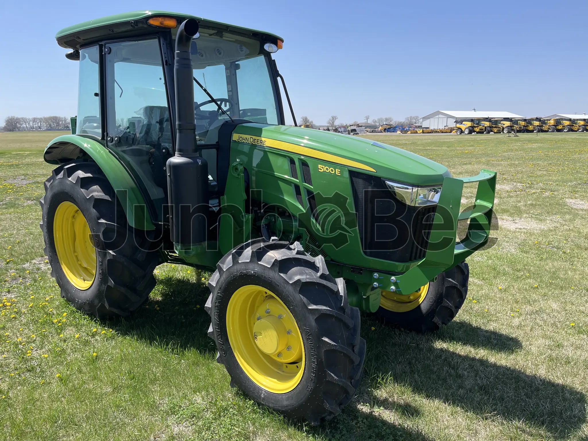 2026 John Deere 5100E - New, for Sale — foto 1 de 21