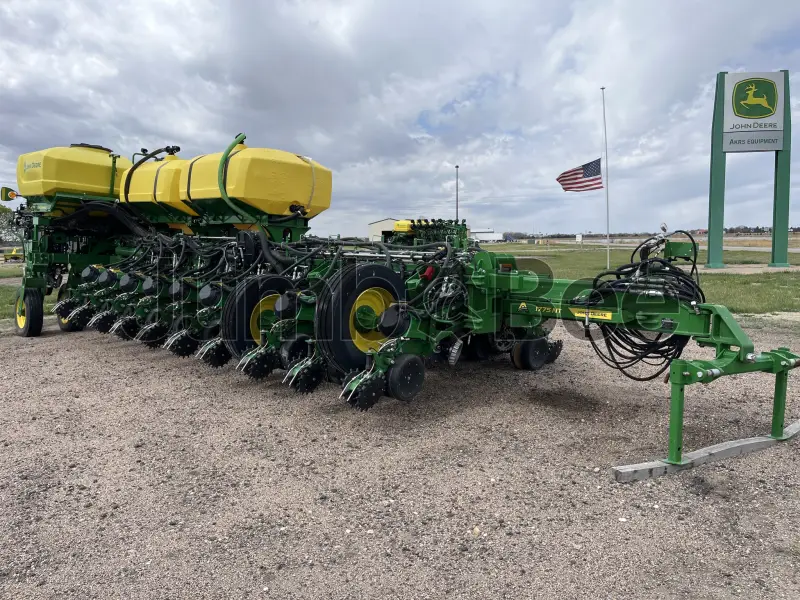 John Deere 1775NT Row Crop Planters — Drawn