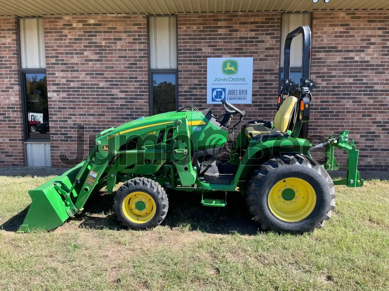 2018 John Deere 3033R - Used, 156 Hours for Sale — photo 1 of 11