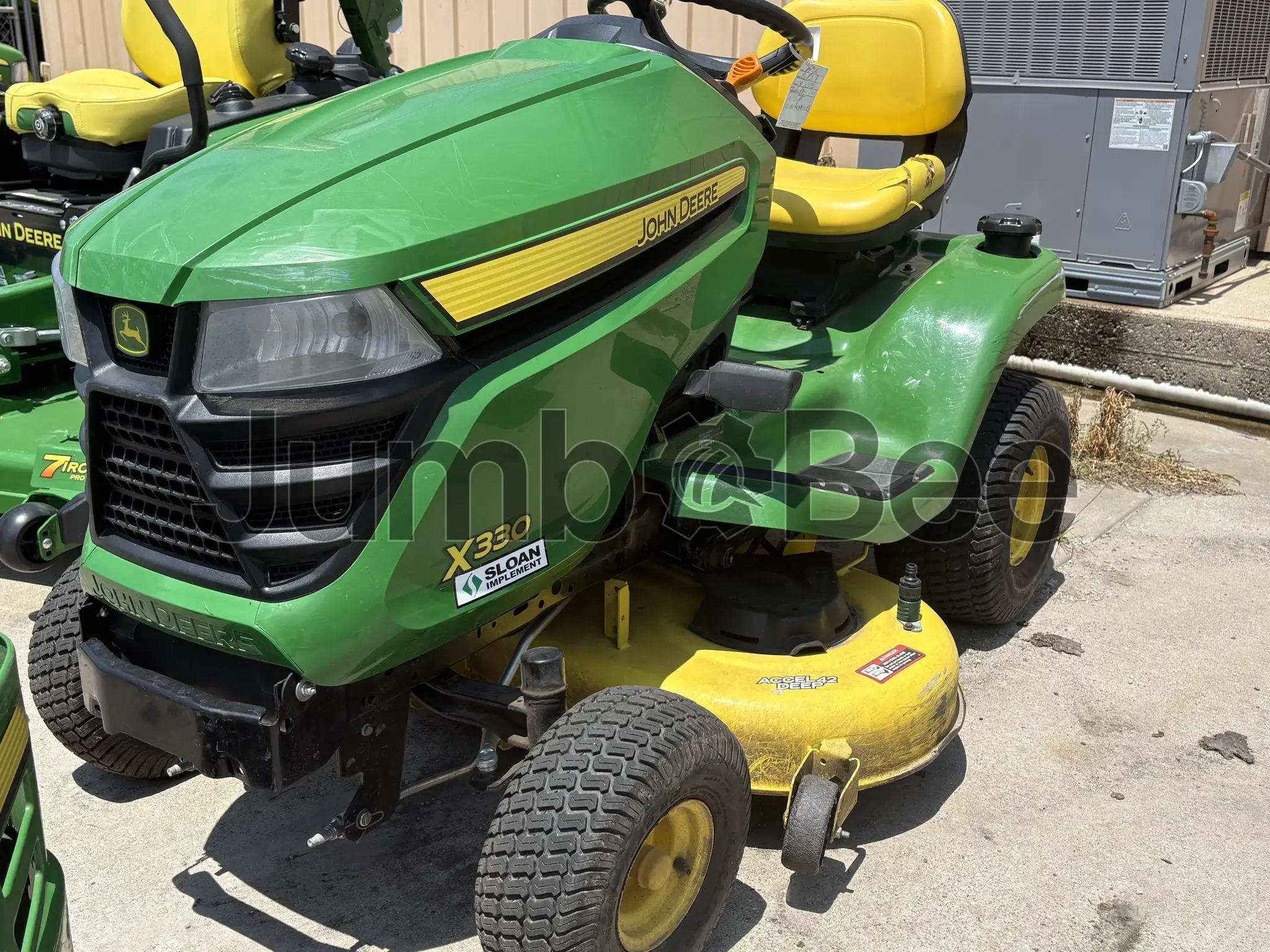 John Deere X330 2017 - Usado (194 Horas) en Venta — foto 1 de 11
