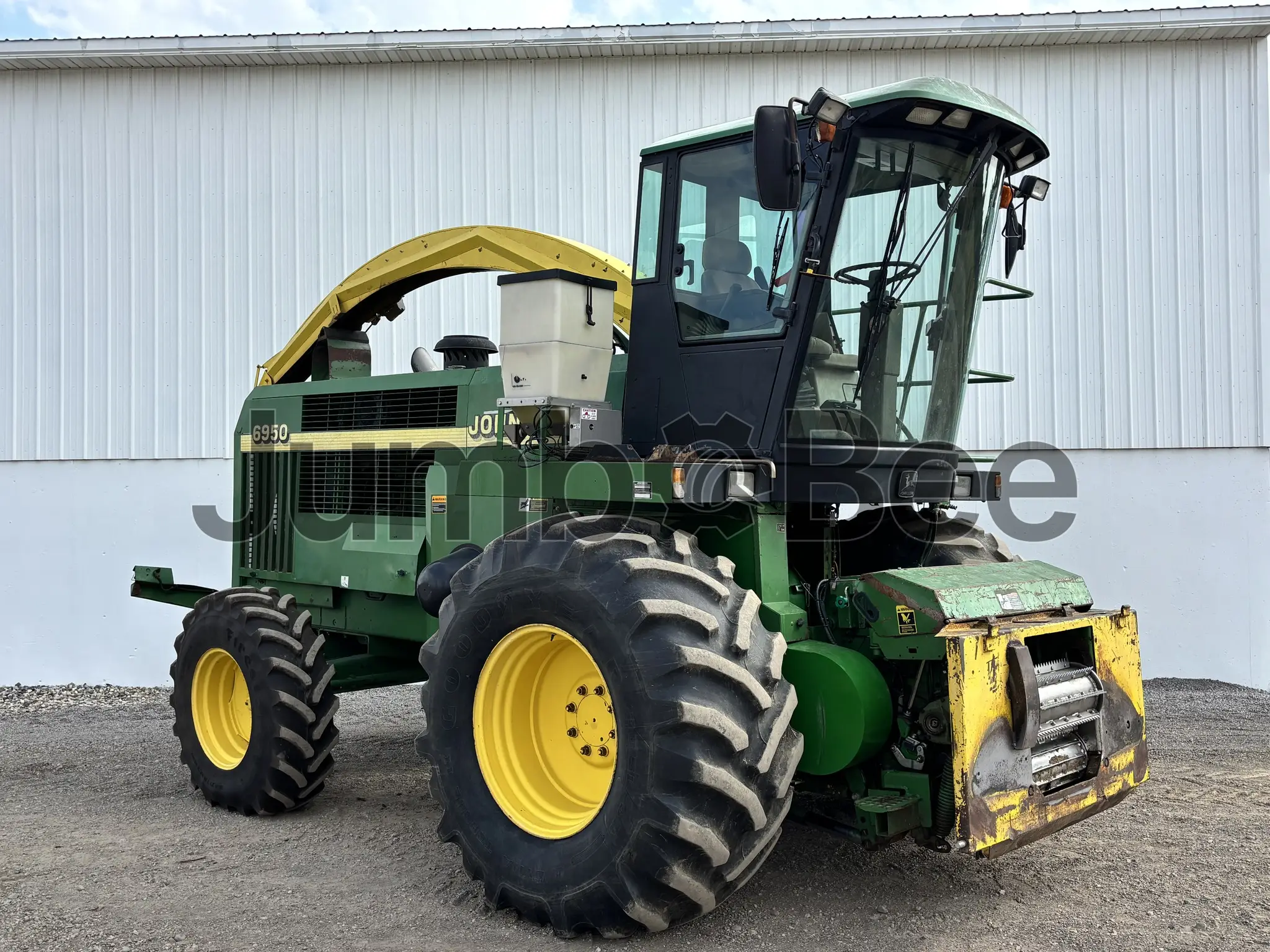 2000 John Deere 6950 - Used, for Sale — photo 1 of 8
