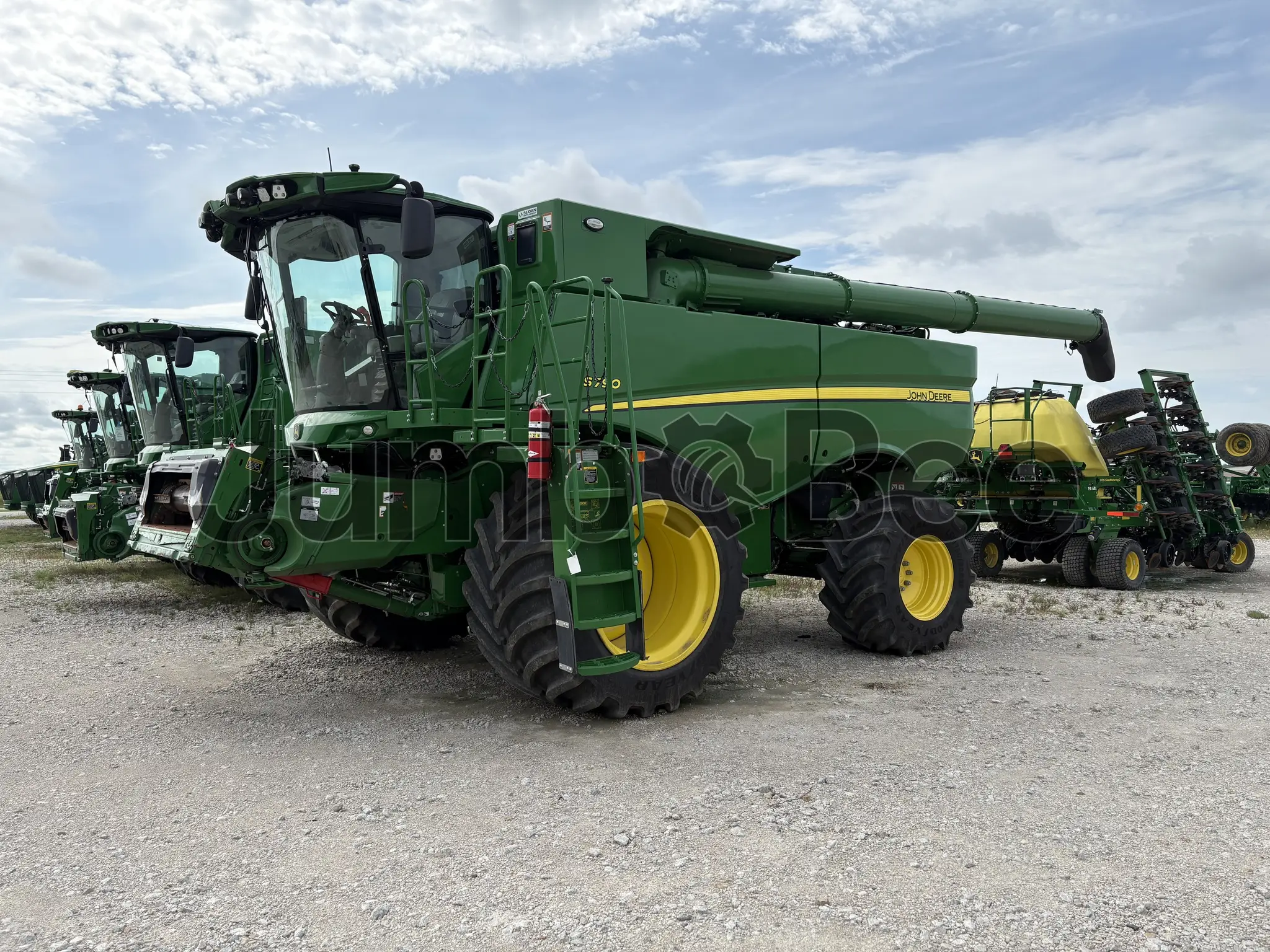 John Deere S790 2024 - Usado (612 Horas) en Venta — foto 1 de 6