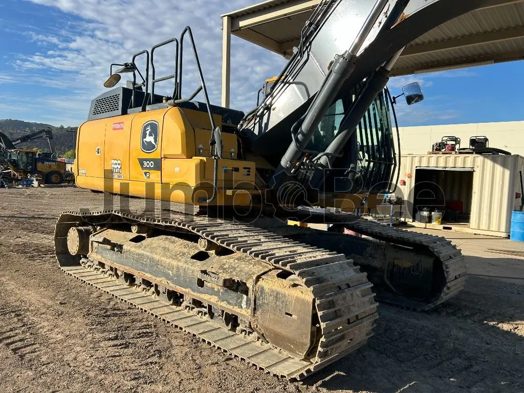 John Deere 300P 2023 - Usado (1,323 Horas) en Venta — foto 1 de 6