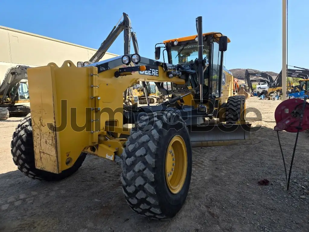 John Deere 672G 2022 - Usado (2,395 Horas) en Venta — foto 1 de 10