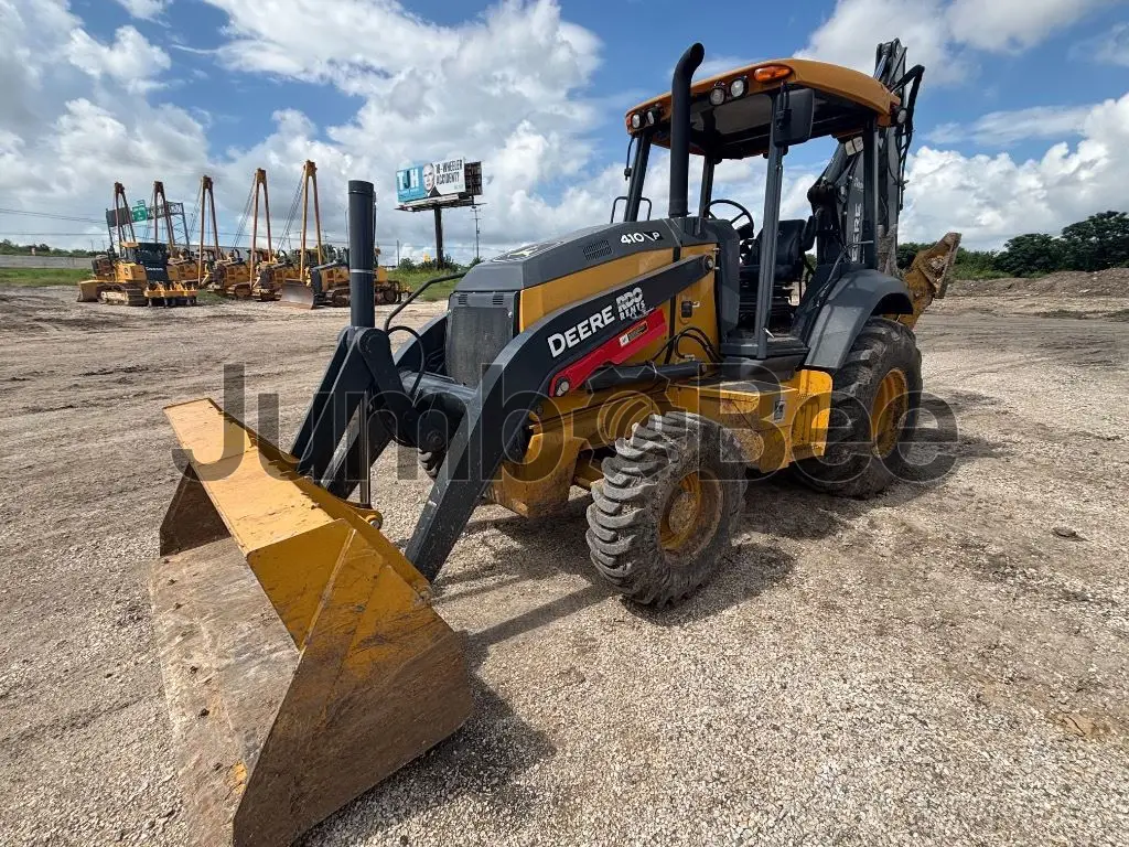 John Deere 410P 2024 - Usado (678 Horas) en Venta — foto 1 de 8