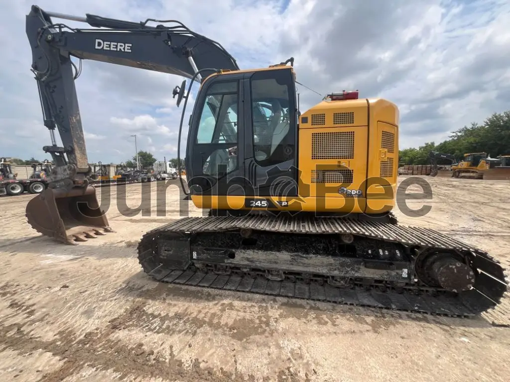 John Deere 245P 2023 - Usado (3,249 Horas) en Venta — foto 1 de 6