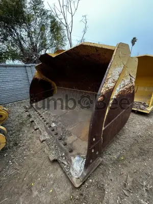 2017 John Deere 744K5.5 Wheel Loader Buckets