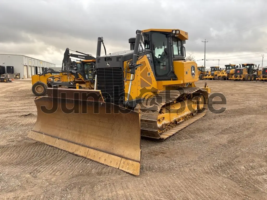 2022 John Deere 850L - Used, 2,692 Hours for Sale — photo 1 of 47