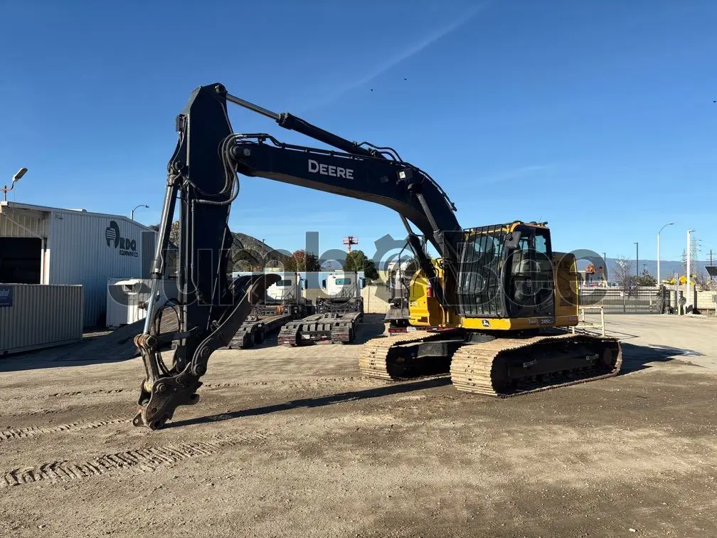 John Deere 245G 2022 - Usado (2,876 Horas) en Venta — foto 1 de 43