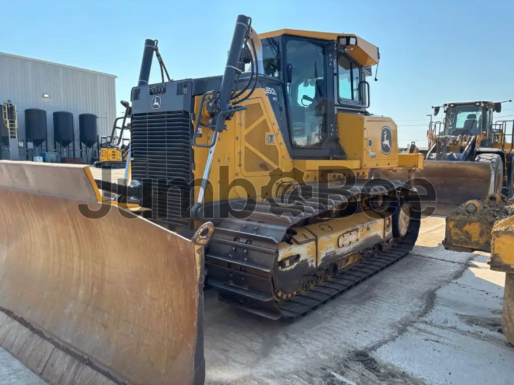 2024 John Deere 850L - Used, 4,761 Hours for Sale — photo 1 of 7