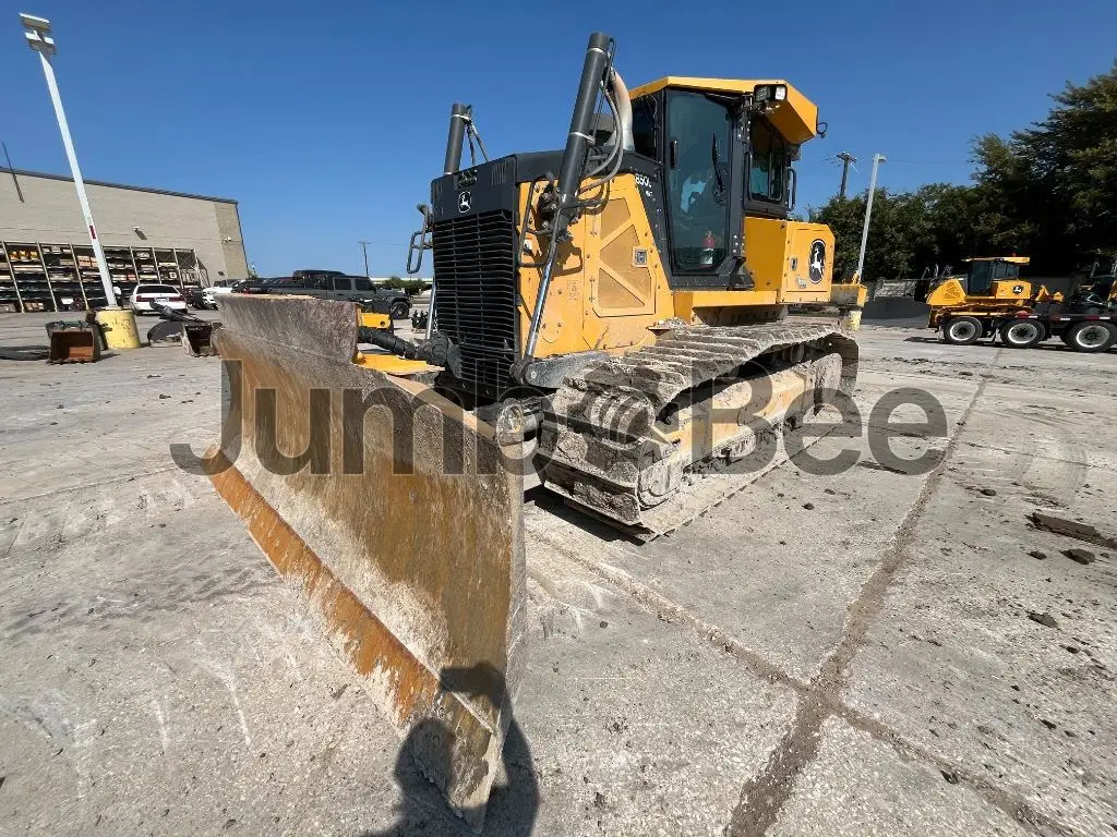 2024 John Deere 850L - Used, 3,645 Hours for Sale — photo 1 of 10