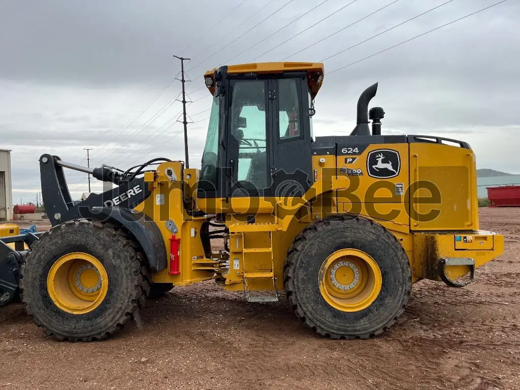 2024 John Deere 624P - Used, 2,150 Hours for Sale — photo 1 of 8
