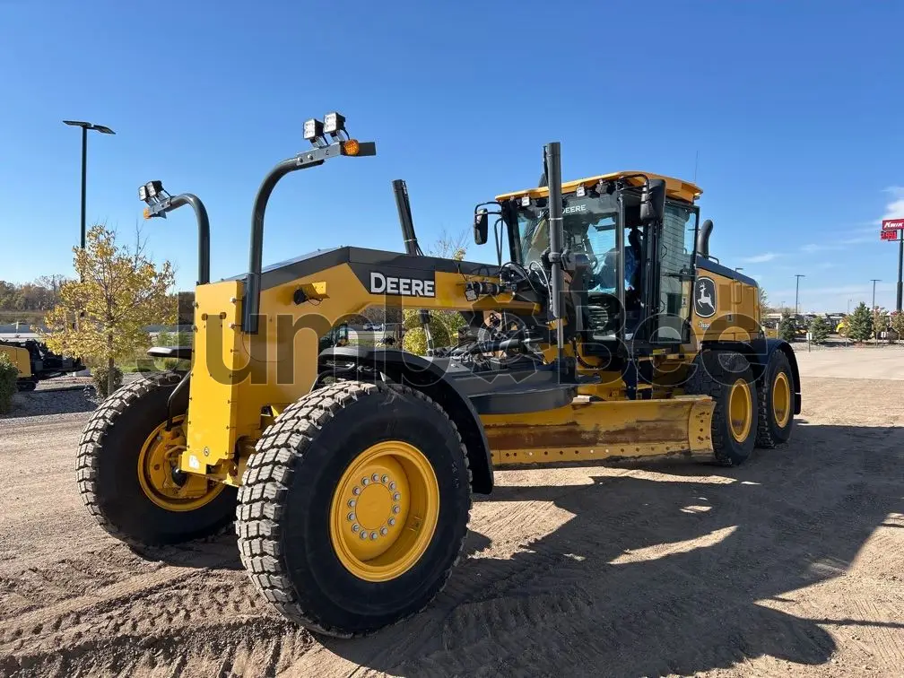 John Deere 772G 2023 - Usado (298 Horas) en Venta — foto 1 de 50